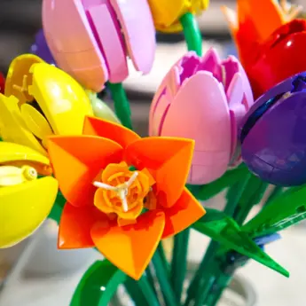 LEGO Botanicals Tulip Bouquet set